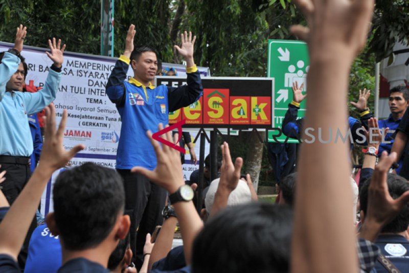 Peringatan pekan tuli internasional