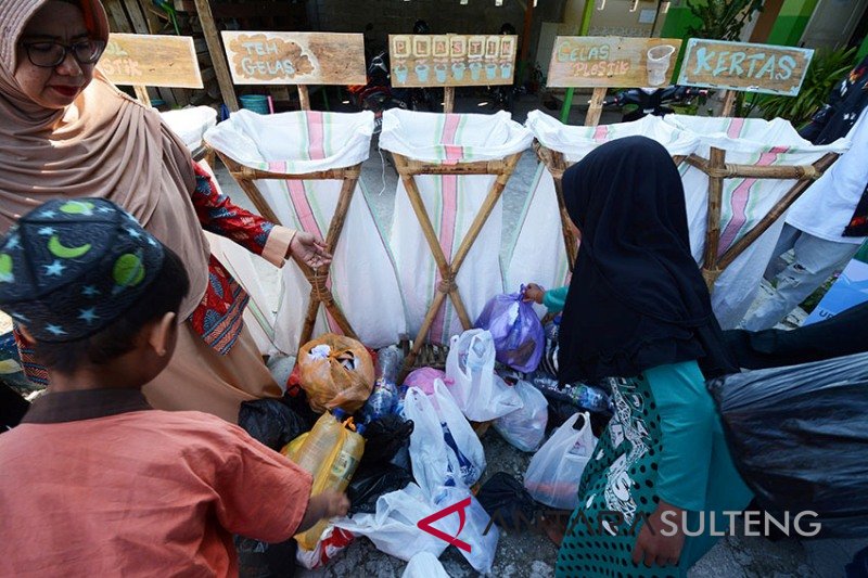 Pendidikan meminimalisasi sampah di laut