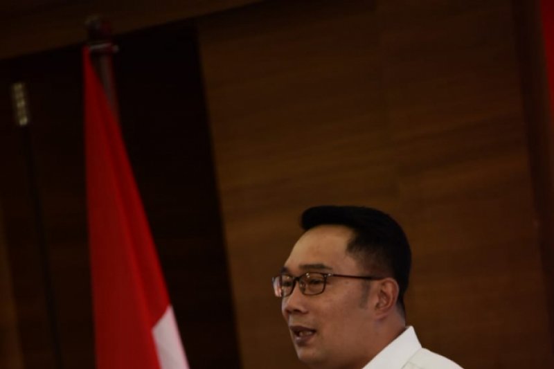 Ridwan Kamil tegaskan bersahabat dengan Sandiaga Uno