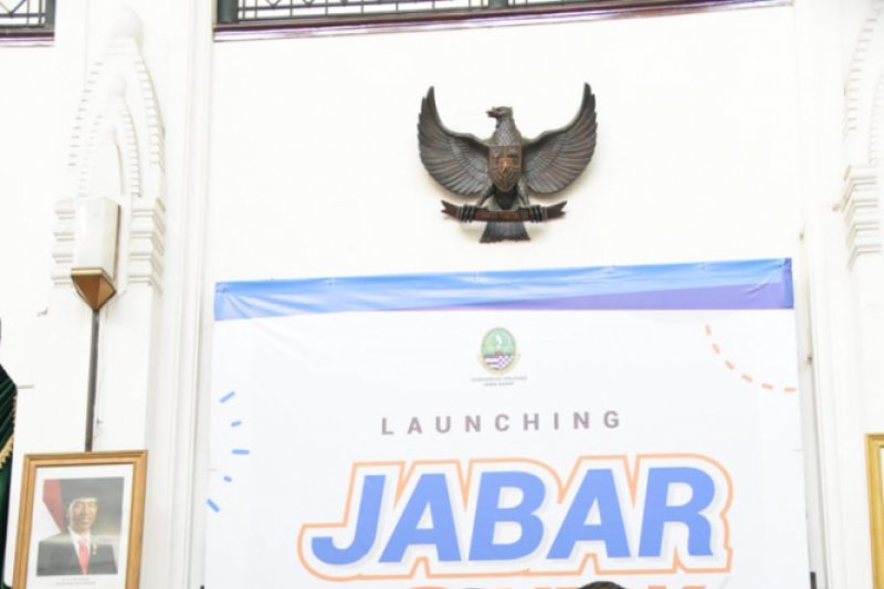 Respon cepat keluhan warga Ridwan Kamil luncurkan JabarQR