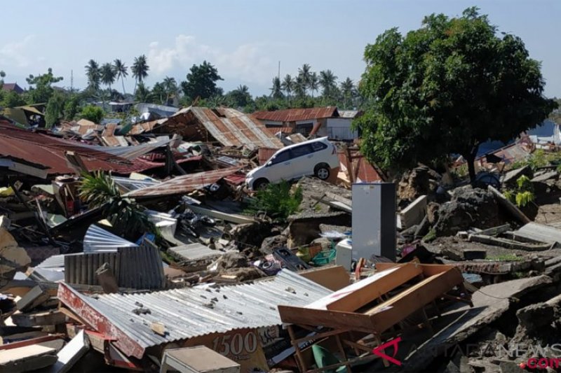 Kerusakan parah usai tsunami di Palu