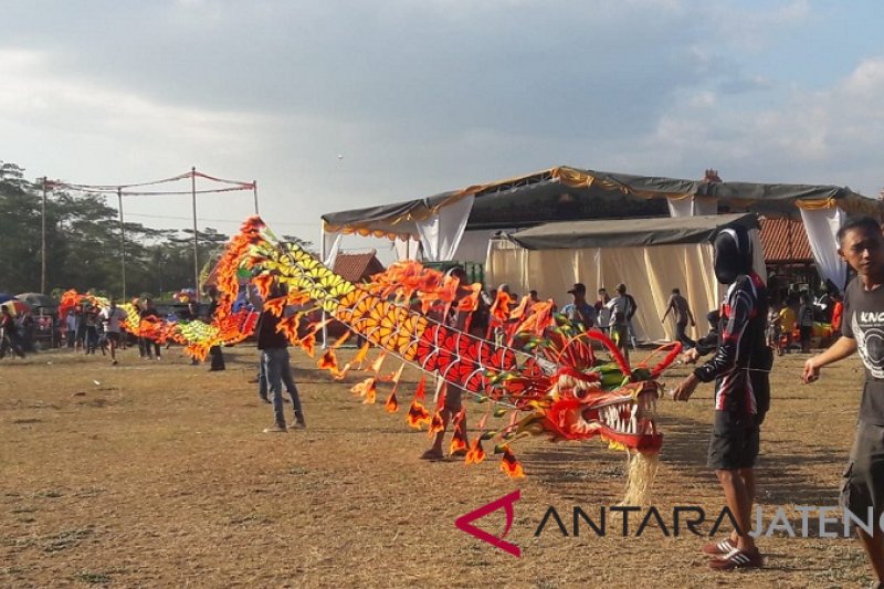 Rangka Layangan Naga Layangan Unik