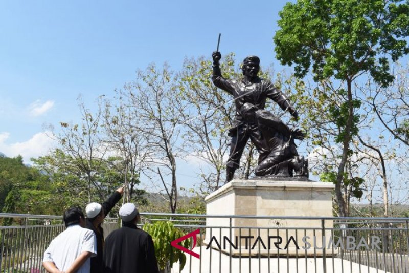 MONUMEN KEGANASAN PKI MADIUN