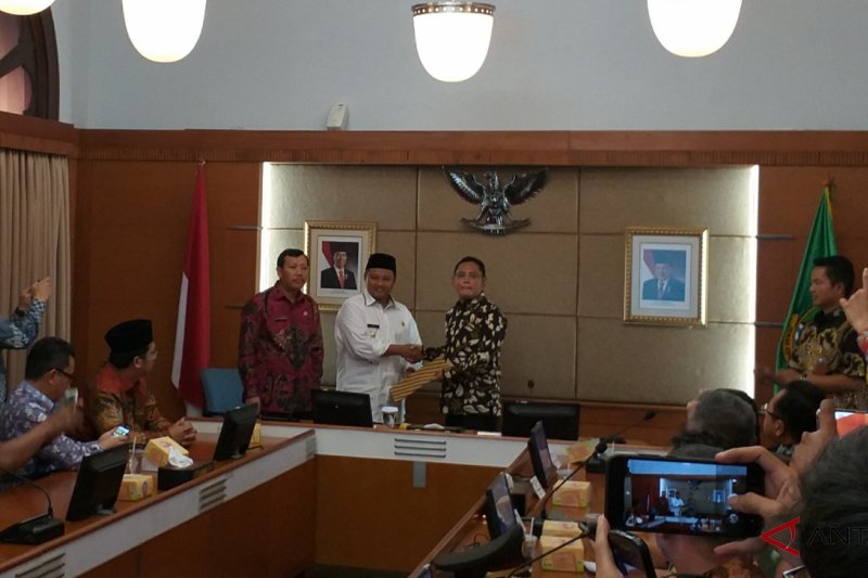 Eka Supria Atmaja jabat Plt Bupati Bekasi