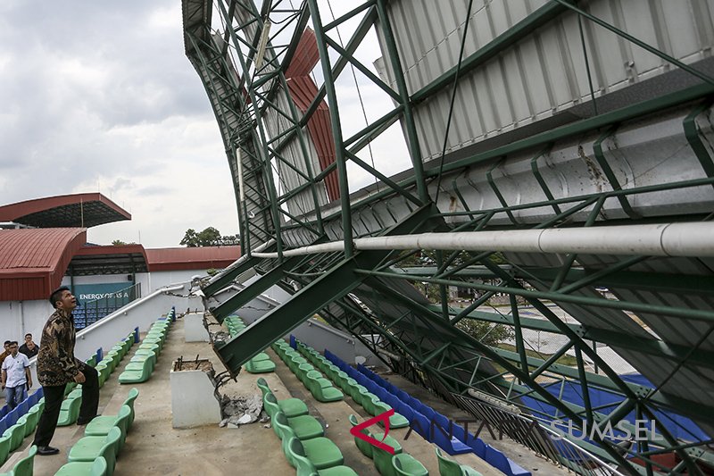 Herman Deru Tinjau Kerusakan Arena JSC