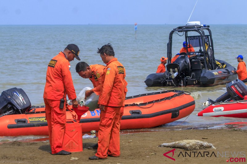 Misi pencarian korban Lion Air di Tanjung Pakis diperpanjang