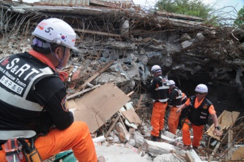 Tim SAR Korea Selatan bantua pencarian korban gempa Palu