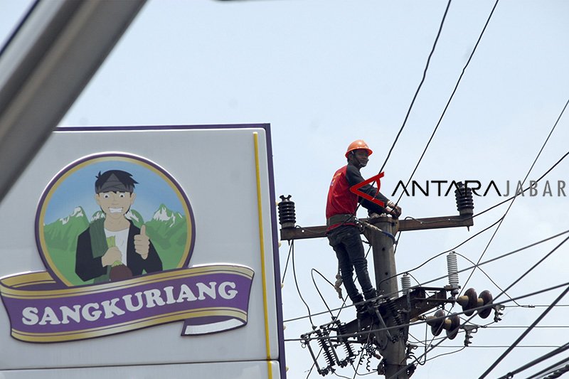 Warga Cianjur selatan sambut baik rencana pembangunan gardu induk PLN