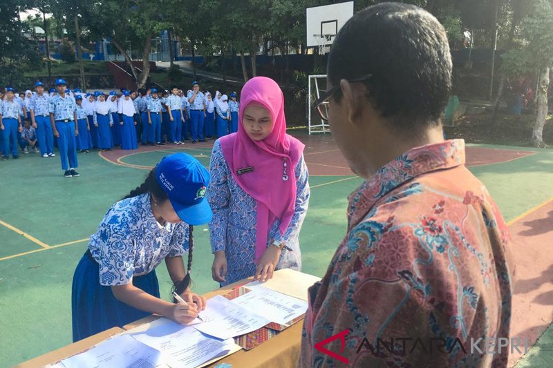 OSIS latih mental siswa ANTARA News Kepulauan Riau