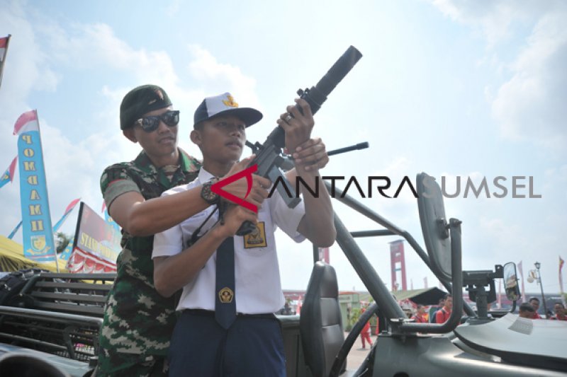 Pameran Persenjataan TNI di Benteng Kuto Besak
