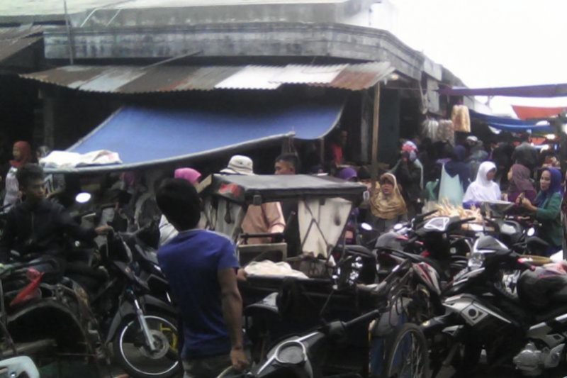 Pasar induk Garut kondisinya tidak layak, kata Bupati