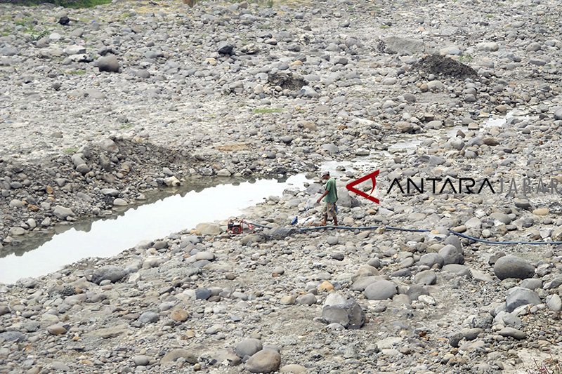 Akibat kekeringan, 27.997 KK di Jabar kekurangan air bersih