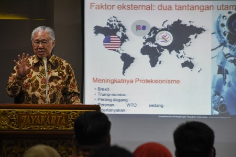 SEMINAR PROBLEMATIKA HUKUM INVESTASI