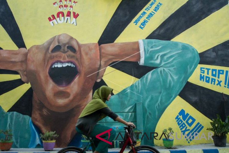 MURAL ANTI HOAX