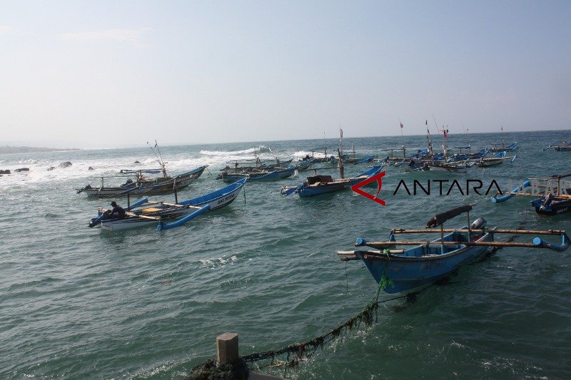 Hasil tangkapan ikan nelayan Cianjur belum capai 1.000 ton