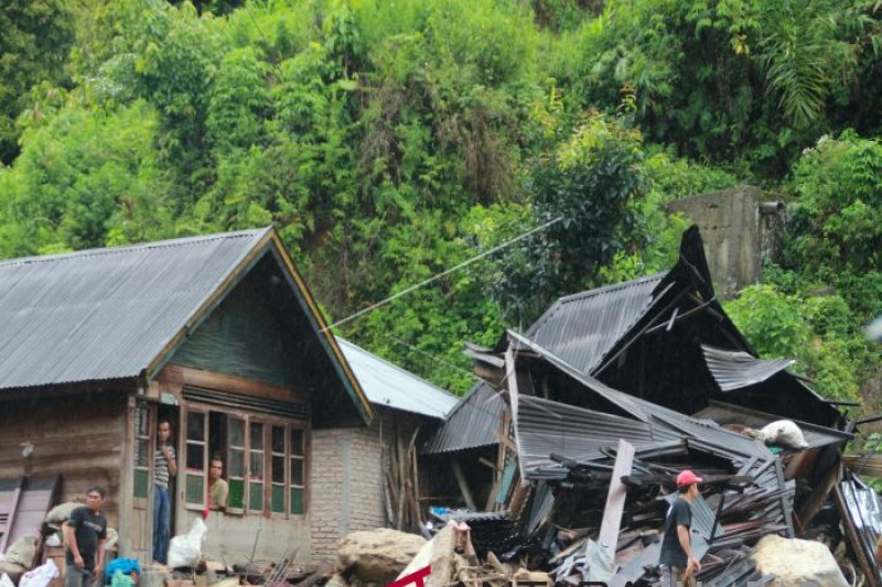 PASCA BANJIR BANDANG MANDAILING NATAL