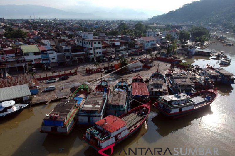 PEMBENAHAN PELABUHAN MUARO PADANG