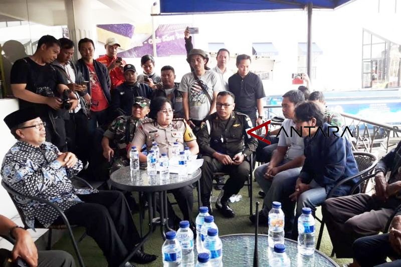 Puluhan pedagang Puncak sepakat pindah ke pasar Cipanas Indah