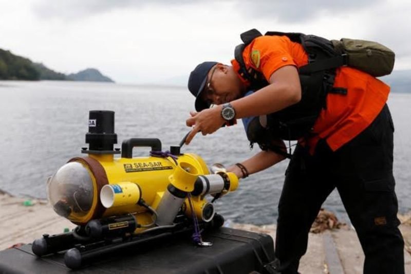 Robot penyelam diterjunkan cari pesawat Lion Air