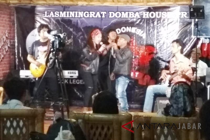 Galang dana bencana Sulteng lewat musik rock di Garut