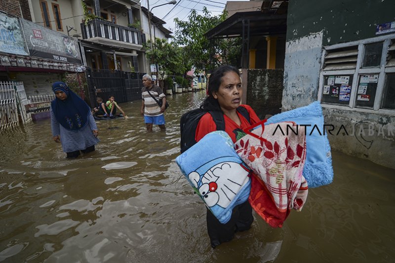 1.800 warga Kabupaten Bandung mengungsi akibat banjir