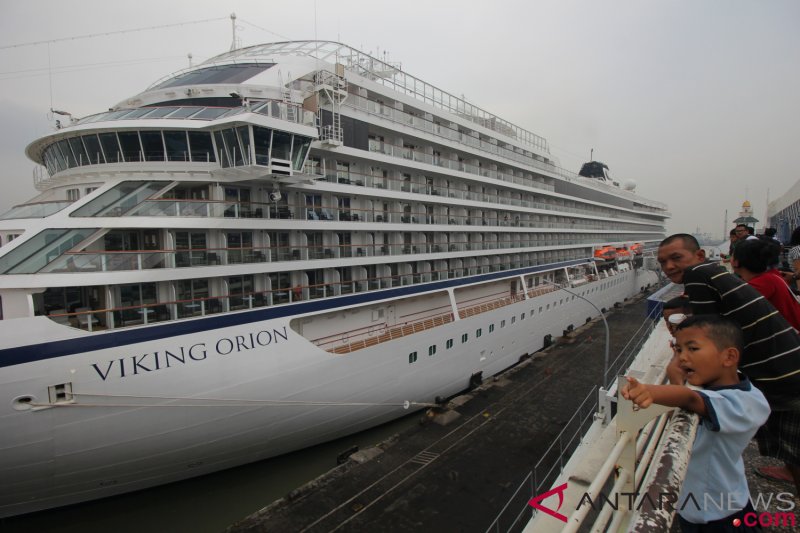 Kapal Pesiar Viking Orion Di Surabaya Antara News 0179