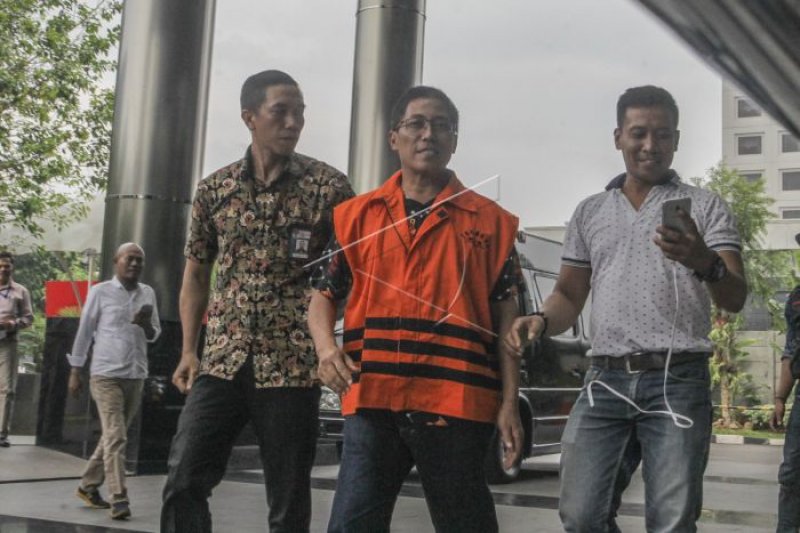 KPK panggil 6 saksi kasus Bupati Cirebon non-aktif