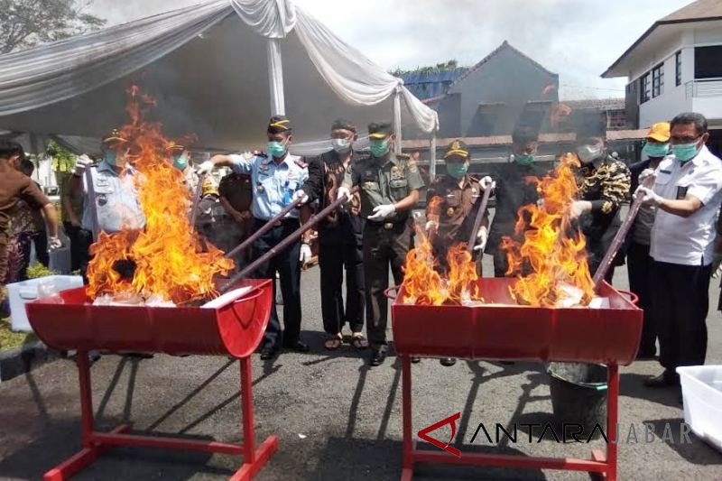 Kejaksaan negeri Garut selamatkan uang negara