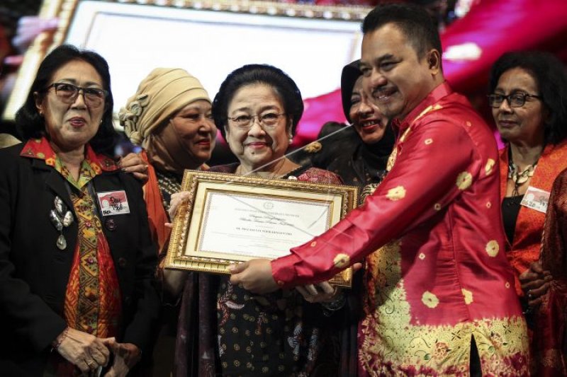 Selamatkan bendera pusaka dari Belanda, kain merah dan putih dibawa terpisah