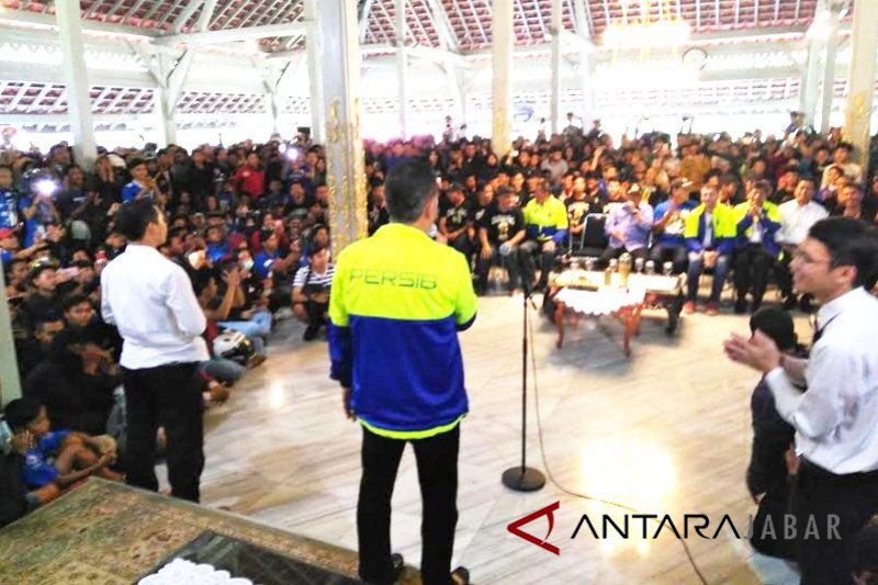 Pendukung Persib rayakan 'Maung Bandung Muda' juara Liga 1