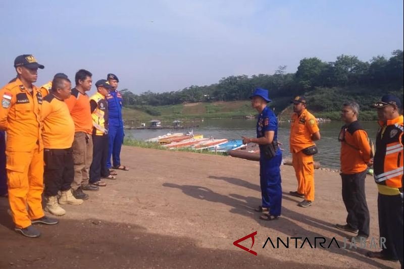 Tim gabungan temukan jasad pria tanpa identitas di waduk Jangari