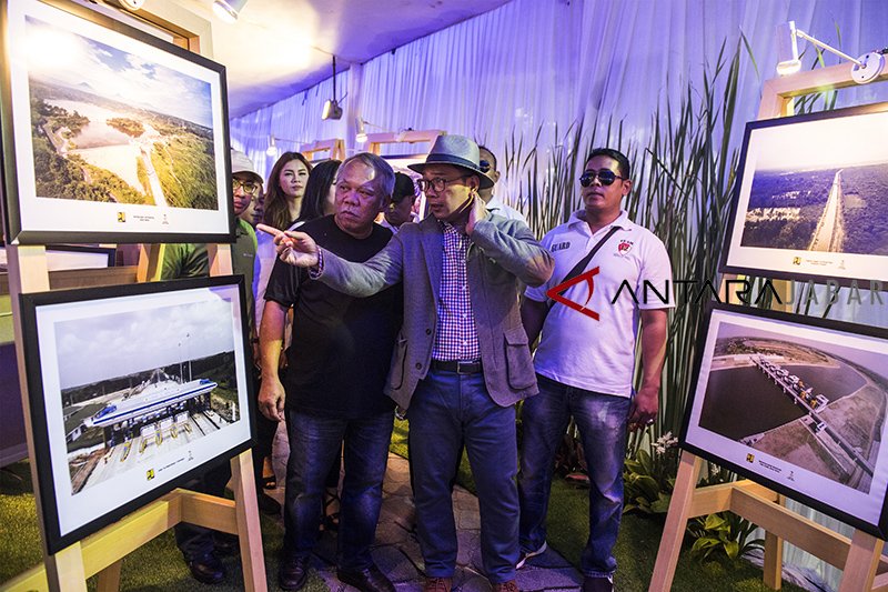 Buka pameran di Bandung, Menteri PUPR  tunjukkan kemampuan tabuh drum