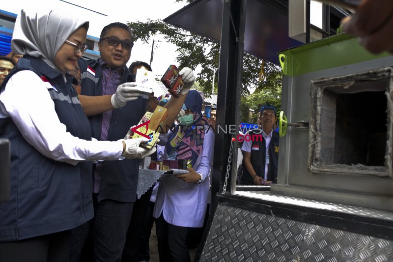 Pemusnahan obat dan makanan ilegal