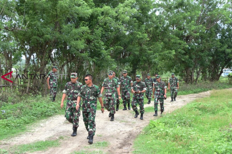 Pangdam tinjau lahan pembangunan Korem Flores