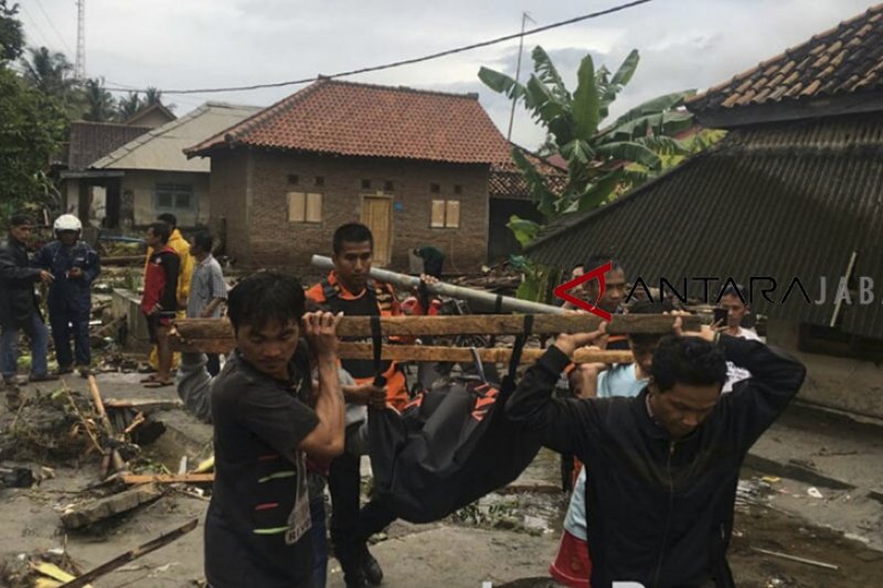 Empat warga Sumedang meninggal dunia diterjang tsunami Selat Sunda