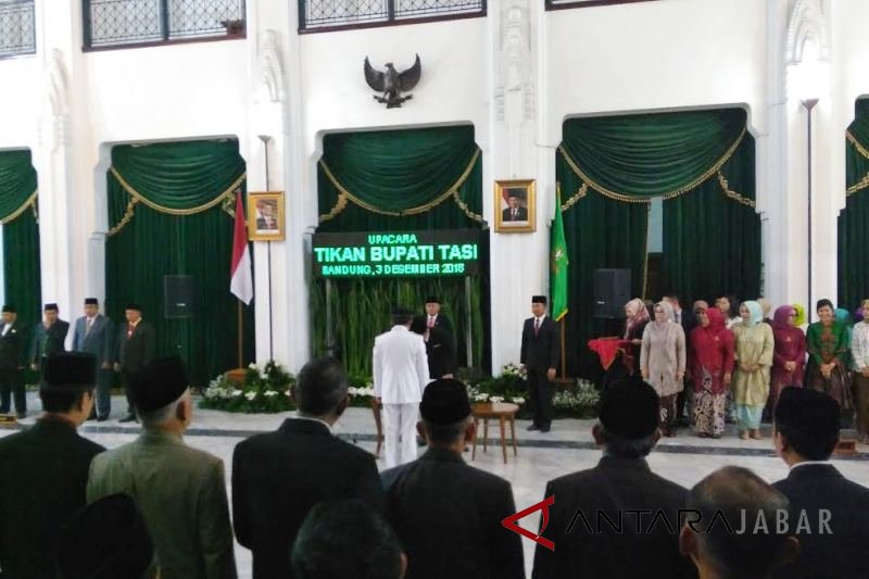 Gubernur Jabar lantik Ade Sugianto jadi Bupati Tasikmalaya