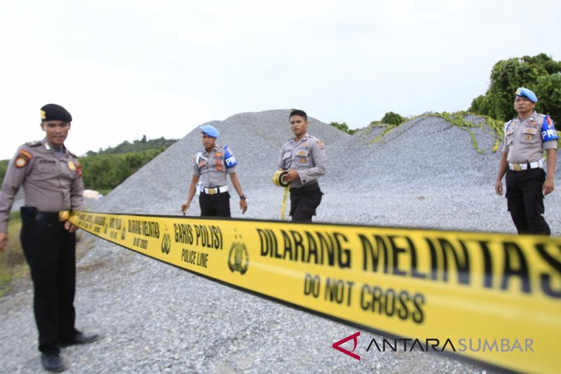 POLISI SEGEL MATERIAL PT. MAC DI MENTAWAI