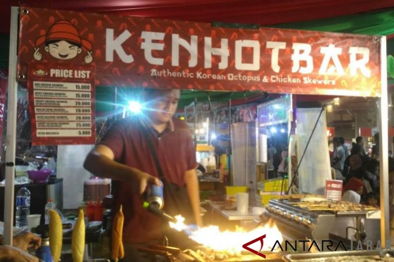 Kuliner Korea Ken Hot Bar sediakan 'street food' gurita