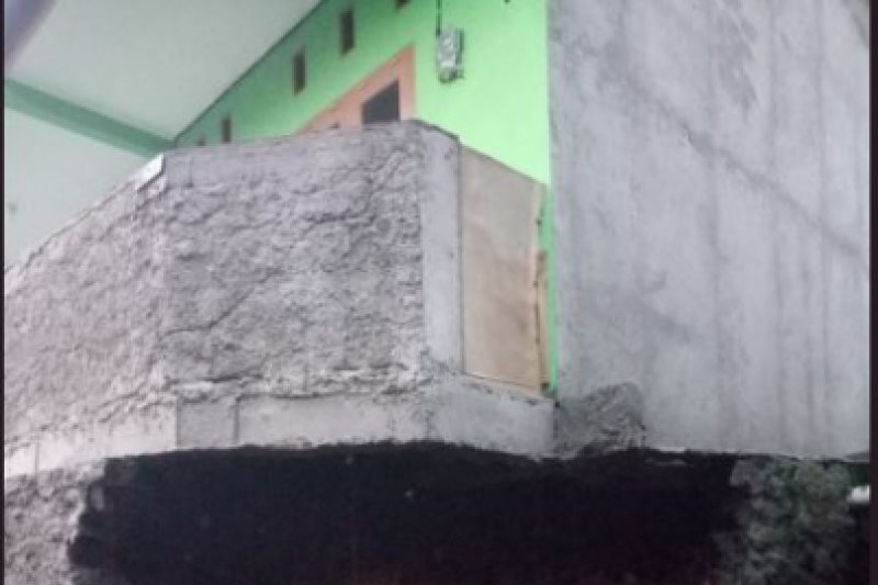 Belasan rumah di Kampung Cibitung Cianjur terancam tanah longsor