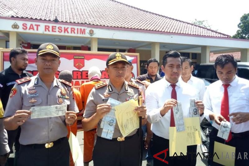 Polres Majalengka bekuk dua pemalsu STNK