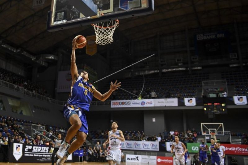 Bogor Siliwangi kalah dari Stapac Jakarta di liga basket