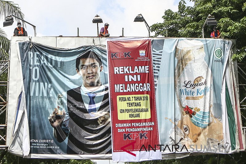 Penertipan Reklame Ilegal