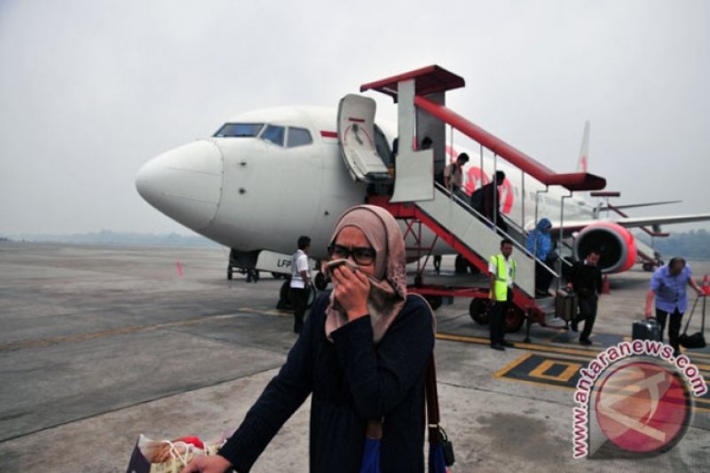 Suasana Bandara Pekanbaru Sepi Akibat Tiket Mahal