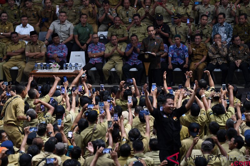 Presiden bertemu ribuan perangkat desa 