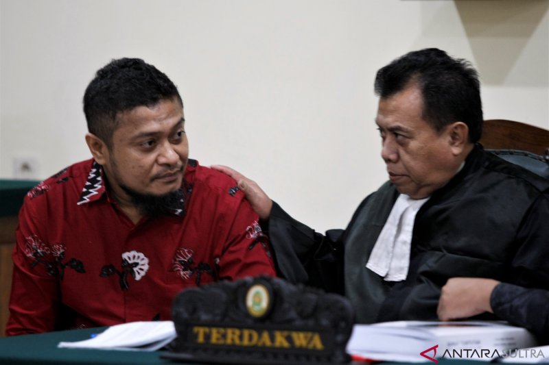 Sidang Tuntutan Bupati Busel