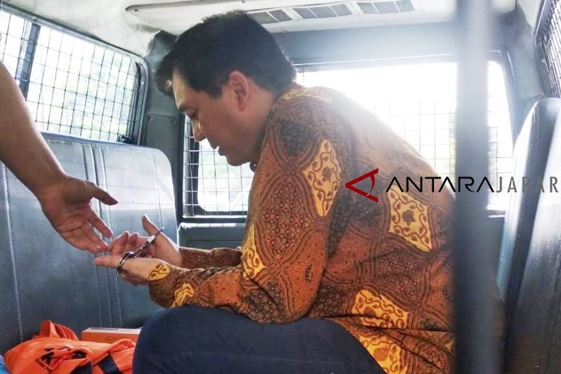 Billy Sindoro diborgol usai sidang kasus Meikarta