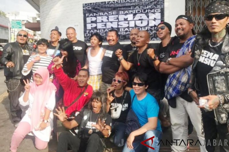 Promo film Preman Pensiun turun ke jalanan di Bandung