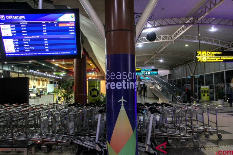 Suasana Bandara Pekanbaru Sepi Akibat Tiket Mahal