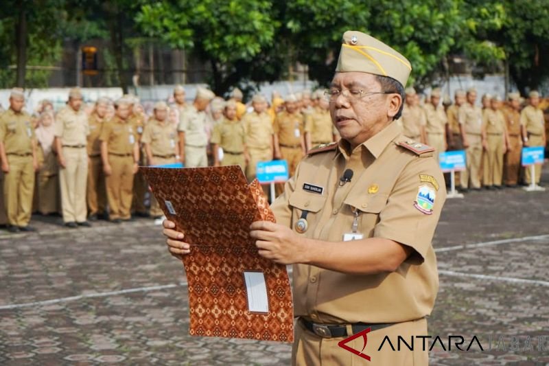 Deni Suherlan dilantik jadi Sekda Garut