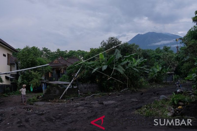 PASCABANJIR LAHAR HUJAN DI KARANGASEM